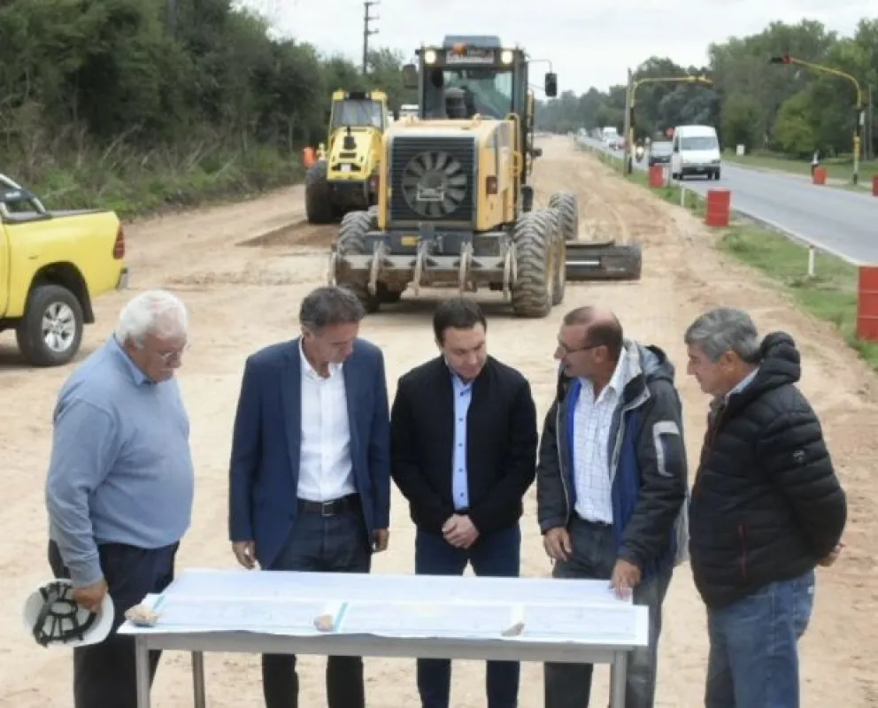 Avanzan obras viales en Ruta Provincial 53 | Enfoque Tres