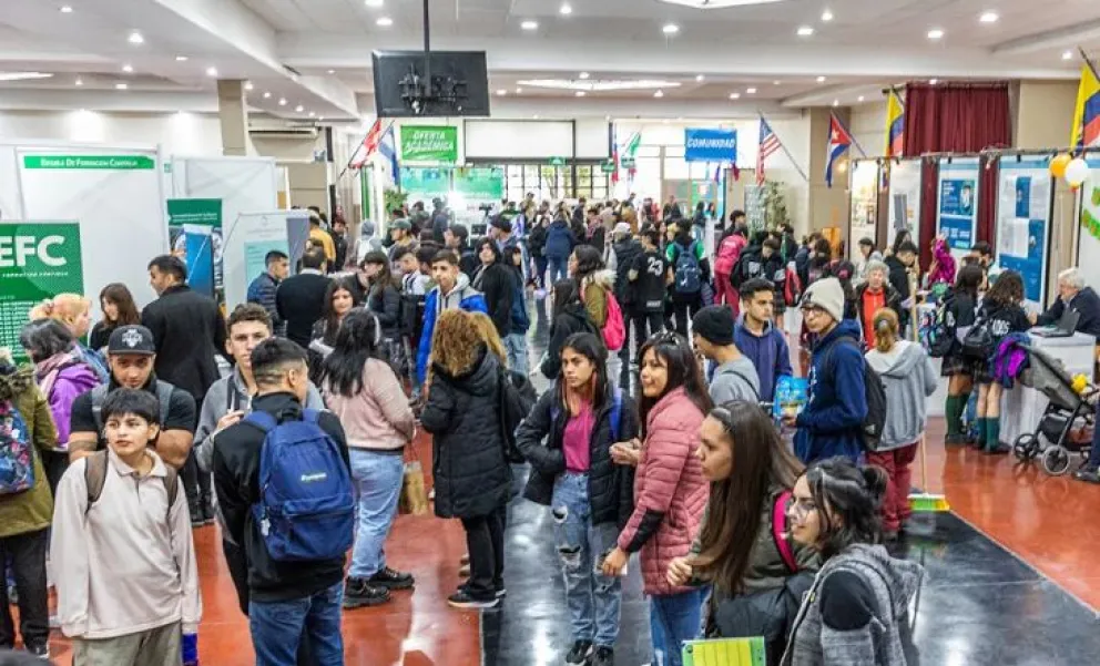 Feria educativa en la UNLaM | Enfoque Tres