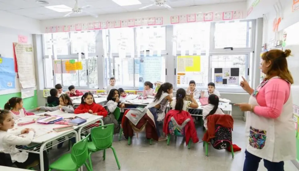 Salario docente, en el centro de la escena.