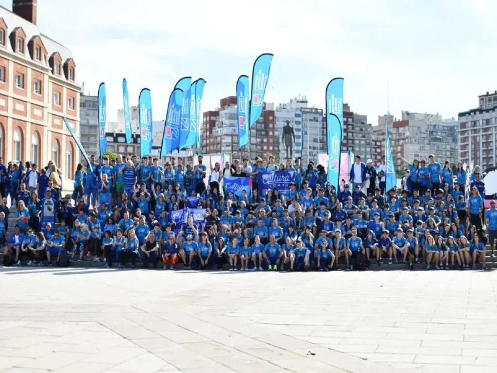 Lomas de Zamora, tricampeón de los Bonaerenses.